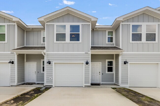 Photo - 1004 McLaren Cir