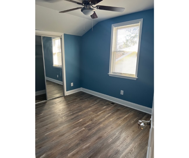 3010 Virginia Ave Unit BF AVAILABLE W/BATH $850 BF