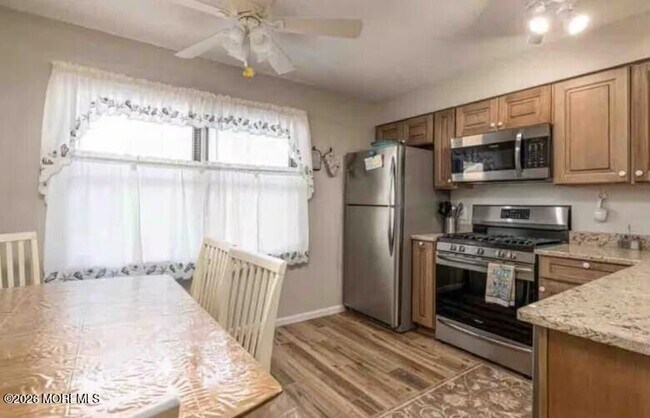 28-32 Carteret Ave Unit B4