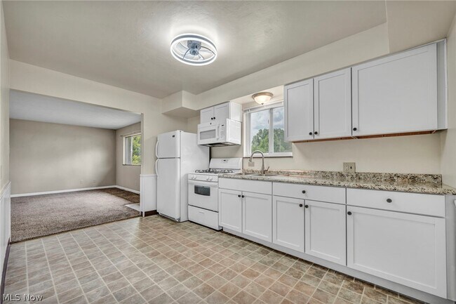 15 Filmore Ave