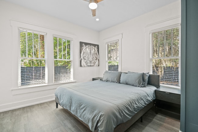 Photo - 2009 W Dekle Ave Unidad 2