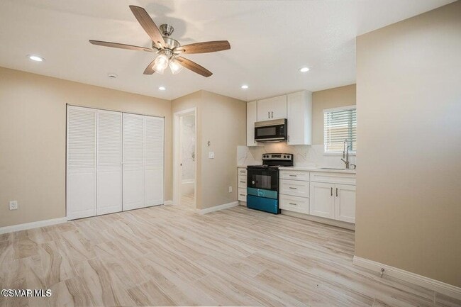 Photo - 1227 Alexander St