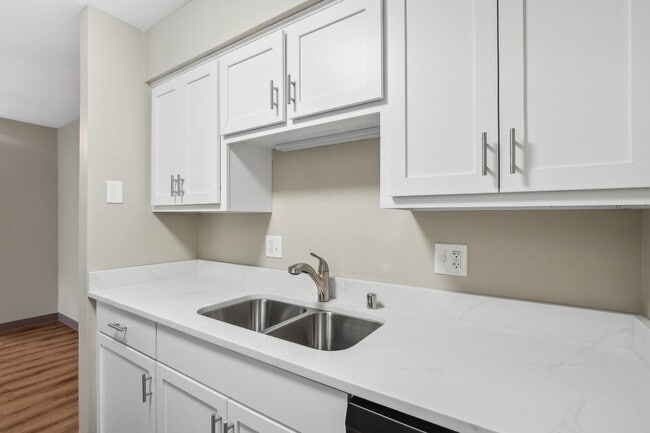 Norhardt Apartments