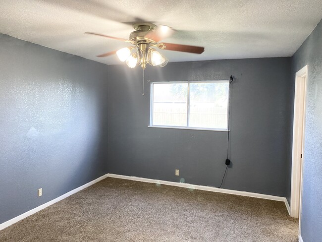 Photo - 1030 S 18th St