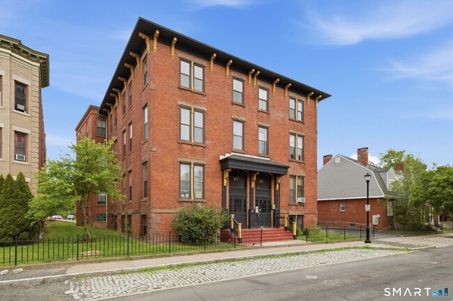 Building Photo - 64-66 Congress St Unit 401