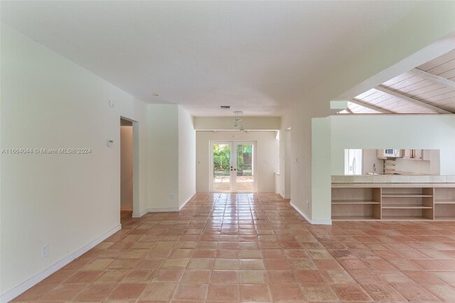 2330 Tequesta Ln