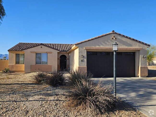 Building Photo - Beautiful Upgraded 3 bed/2 bath home avail...