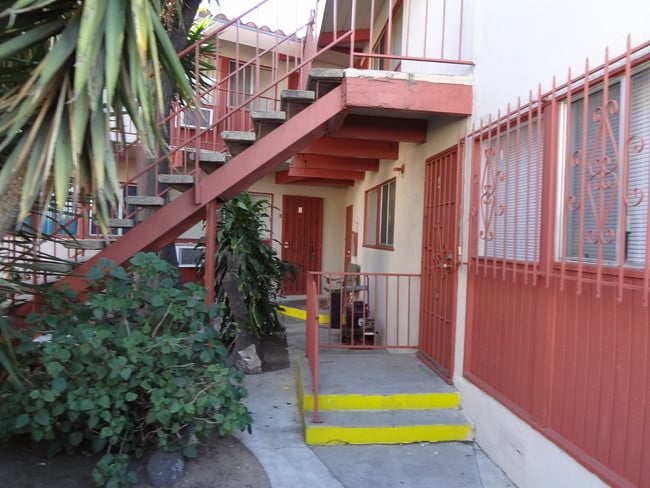 Photo - The Burtons Apartments