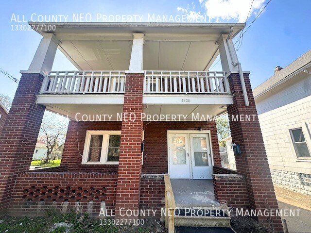 2 bedroom apartment in Akron! - 2 bedroom apartment in Akron! Unit B
