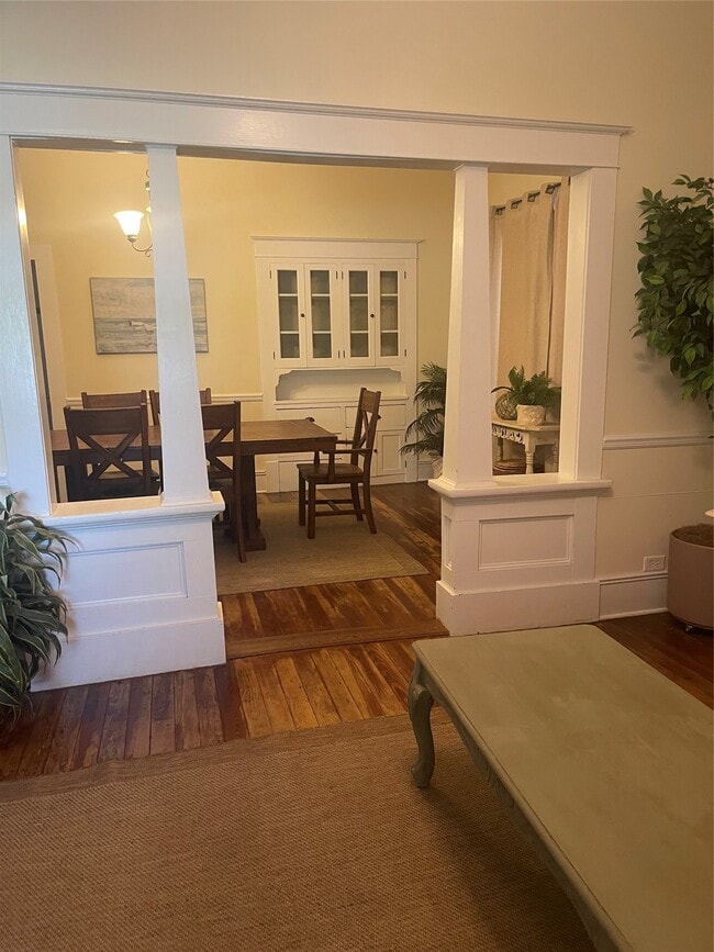Photo - 411 5th St