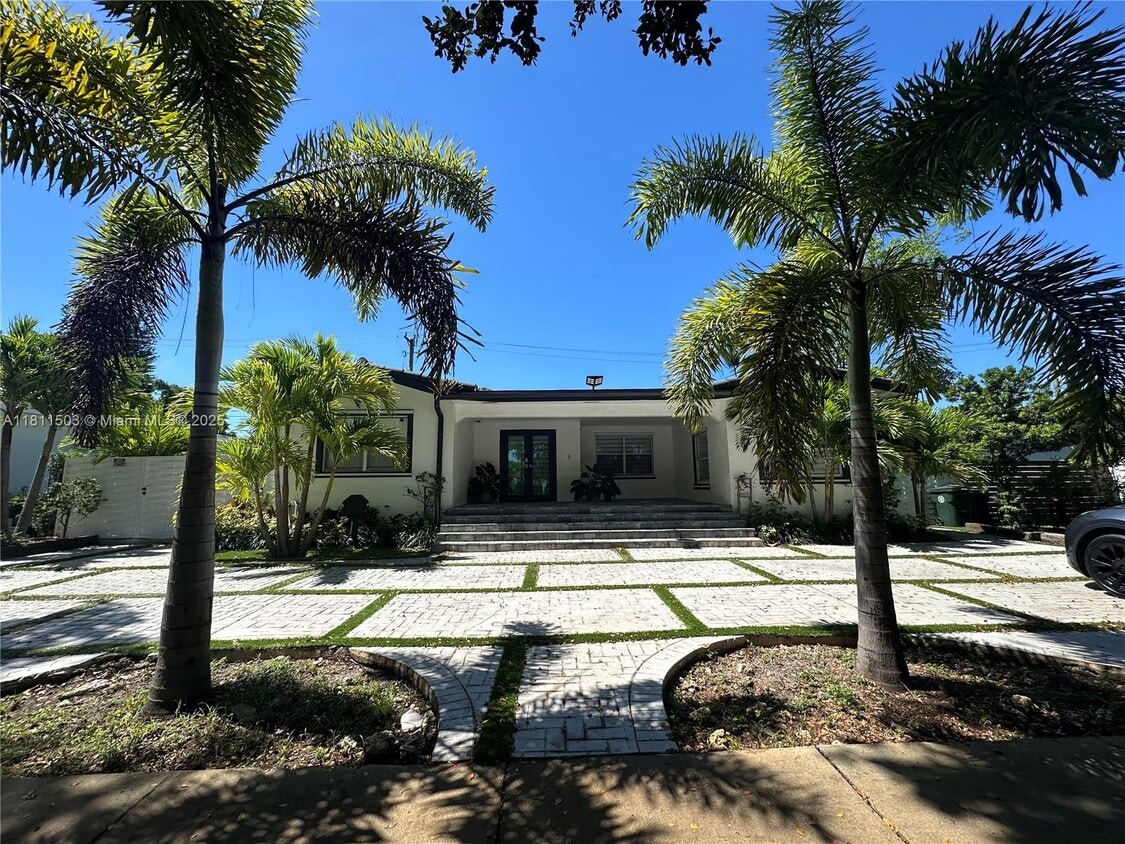 Photo - 6080 SW 16th St (Miami, FL)