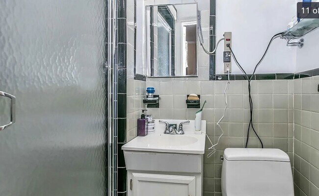 Photo - 124-16 84th Rd