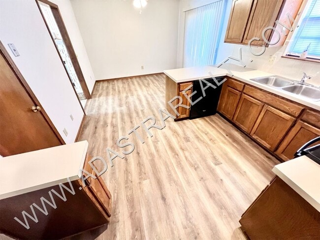 Photo - Spacious Duplex in Blue Valley-Available NOW!!