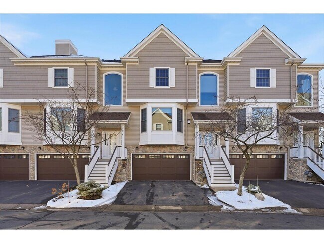 Building Photo - 972 Fairfield Ct