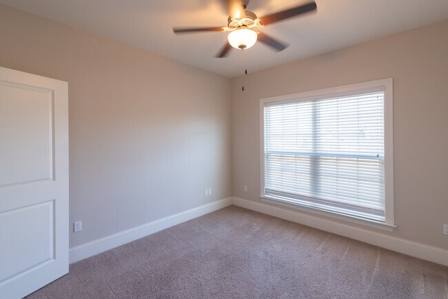 Photo - 108 Preserve Ct House