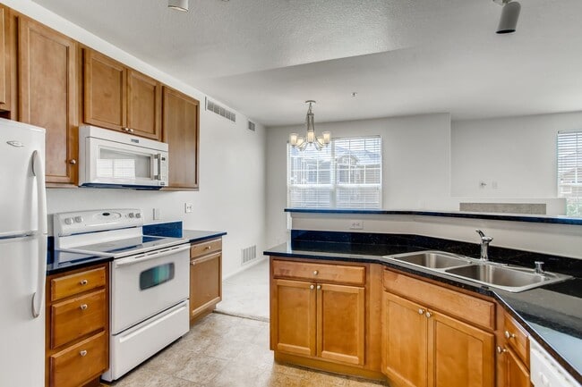 Building Photo - 1450 Blue Sky Way