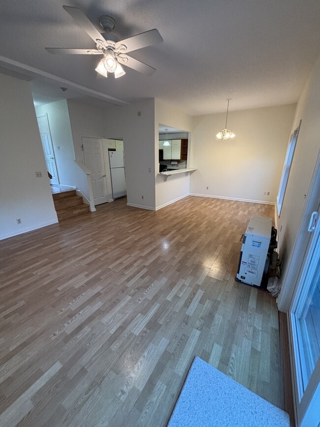 Building Photo - 14 Sadler Dr Rental
