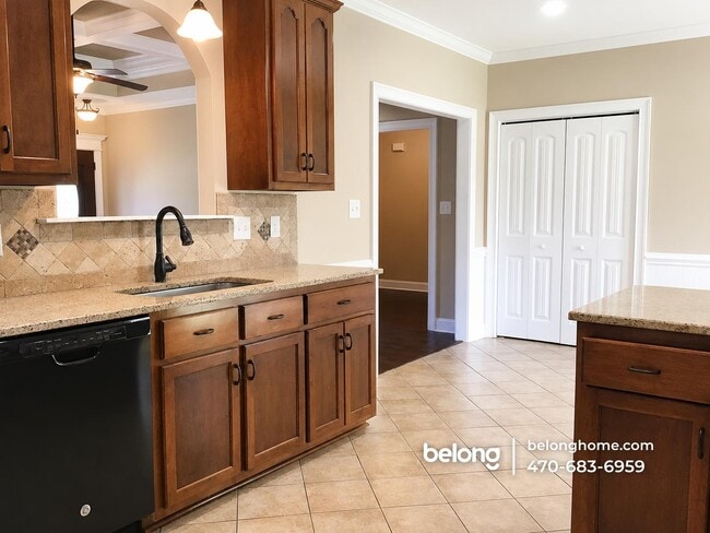 Photo - 312 Loneoak Trl