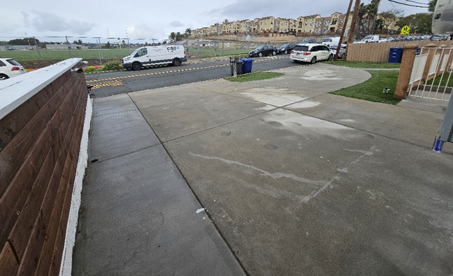 Photo - 853 Kempton St