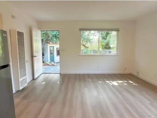 Photo - 18823 Beatrice Dr Unit B