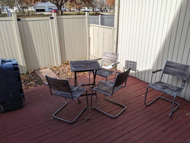 Photo - 2104 Melrose Dr