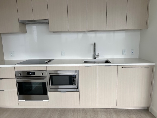 Photo - 13675-1107A 107A Ave