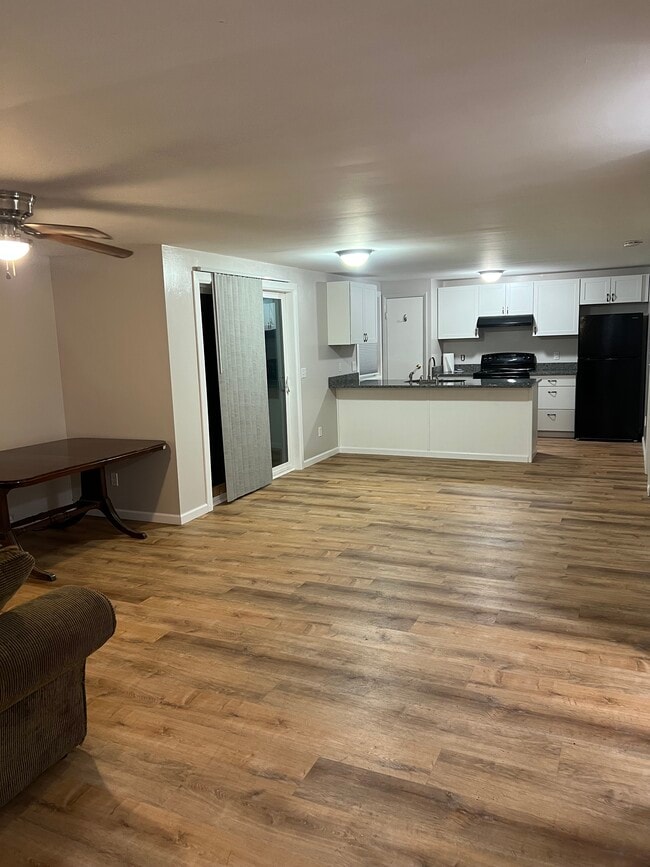 Building Photo - 85 Snowberry Rd Rental