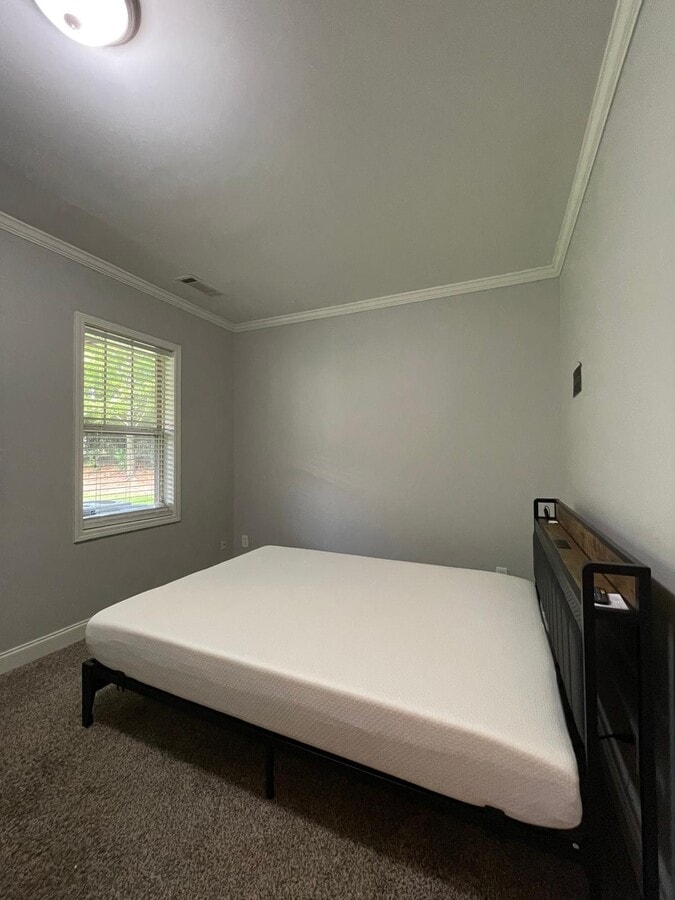 Photo - 1964 Sterling Oaks Cir NE