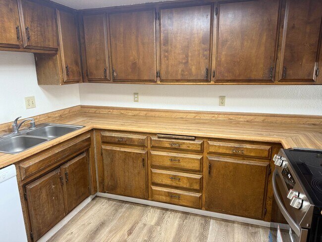 Photo - 2 Bedroom 1 bath Duplex Unit 2456