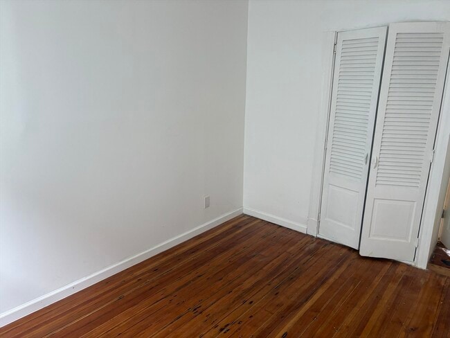 Photo - 18 Rugby Rd Unit 1