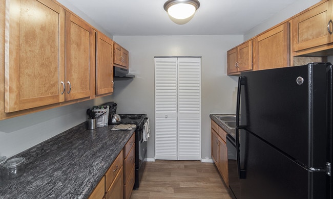 The Summit at Ridgewood Apartment and Townhomes