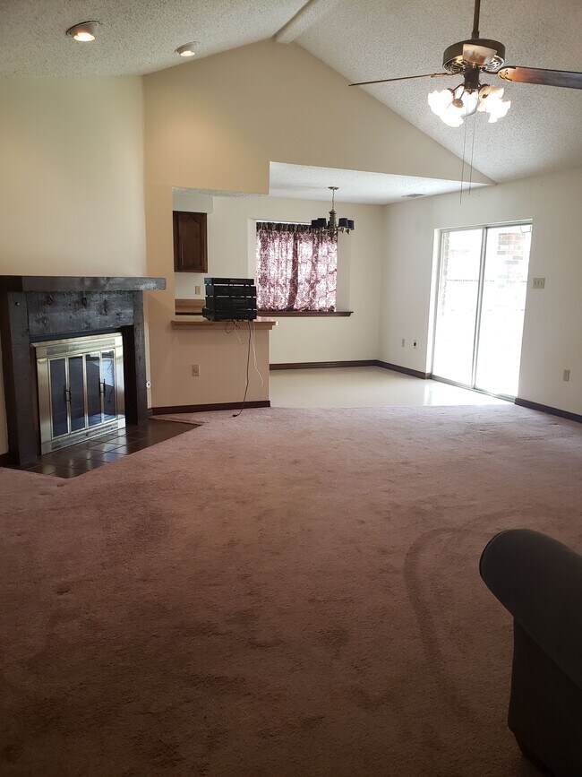 Photo - 121 Brentwood Dr