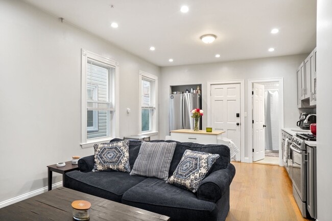 Photo - 17 Howes St Unit 1