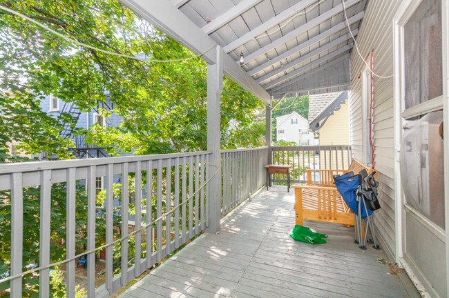 Building Photo - 24 Darling St