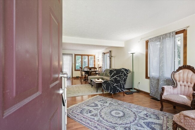 Photo - 1013 Marlbank Dr