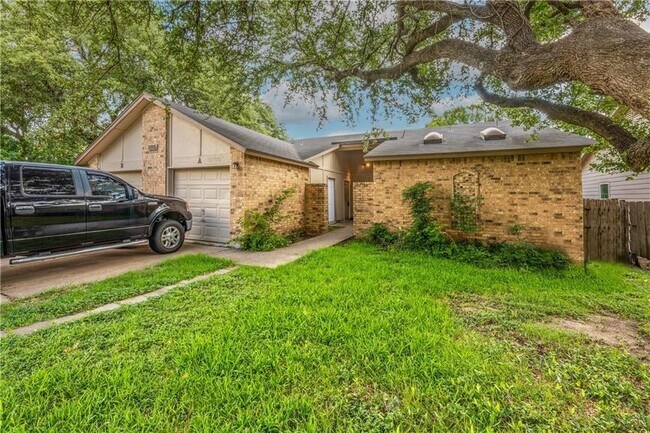 Photo - 8806 Piney Point Dr Townhome