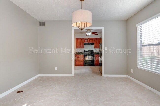 Photo - 1049 Aragon Ave