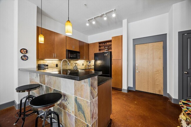1901 Post Oak Blvd Unit 1404