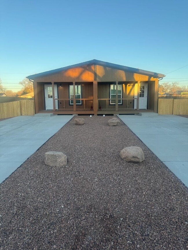 Building Photo - 632/634 Edna Lane Unit 634