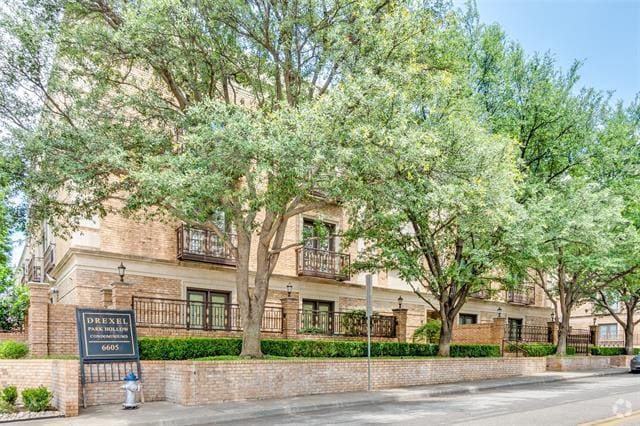 Building Photo - 6605 Bandera Ave Unit 3A Rental
