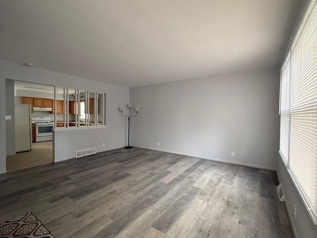 Photo - Updated 3 Bedroom - 1.5 Bath Duplex in Lake Geneva