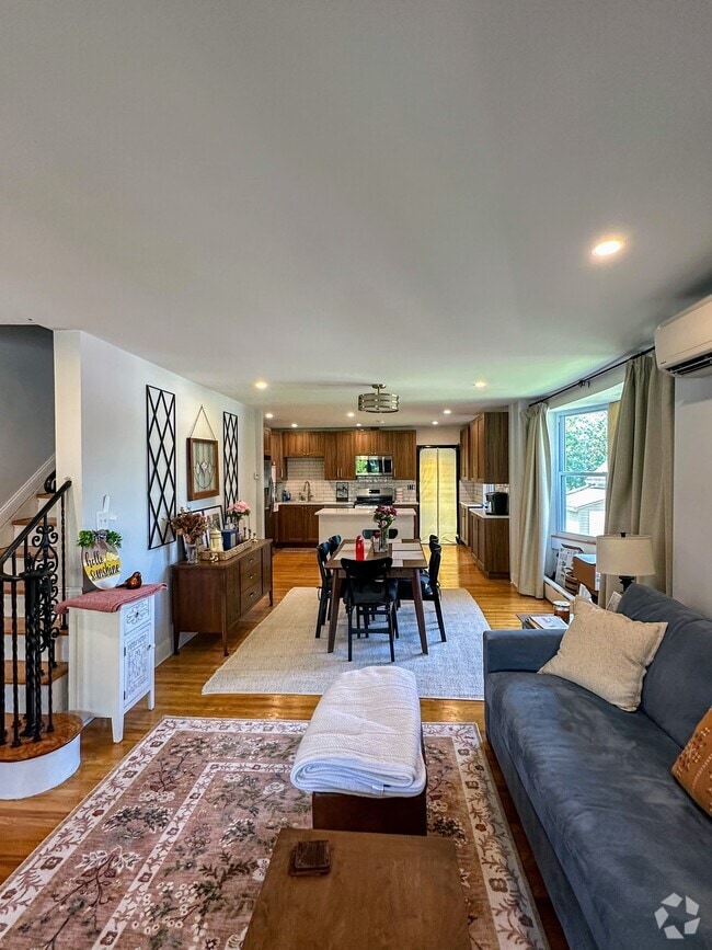Building Photo - 29 Fulmer Ave Rental