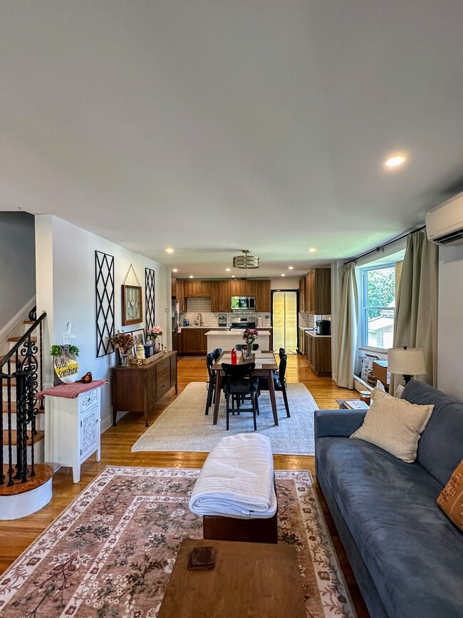 Photo - 29 Fulmer Ave House