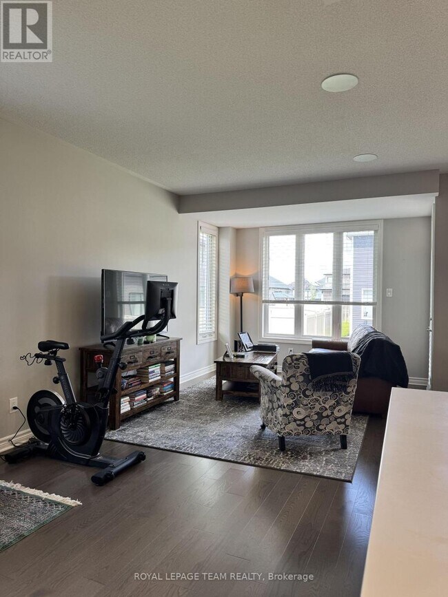 Photo - 1162 Beckett Cres