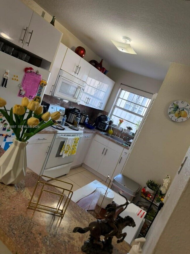1630 W 46th St Unit 504C