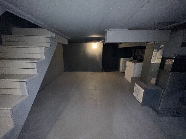 Photo - 2630 W Franklin St