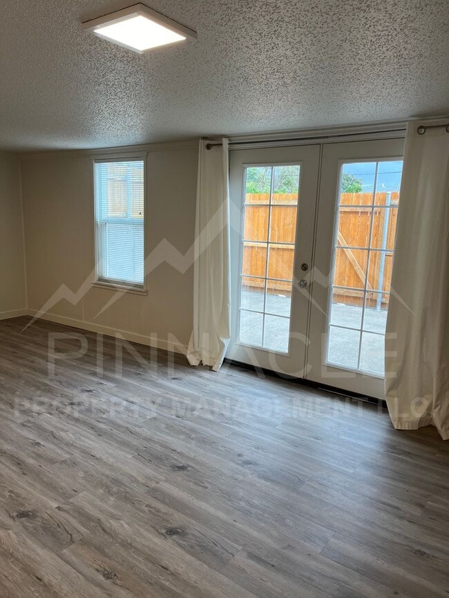 3 Chicago Ave Unit 3 1/2B CHICAGO AVE