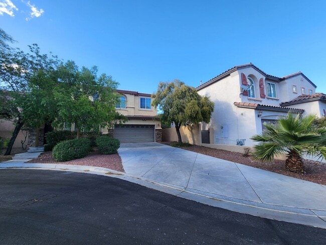 Building Photo - Beautiful open floor plan in Gated Summerlin Community
