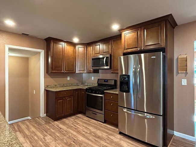 Photo - 1972 Fogg Ave