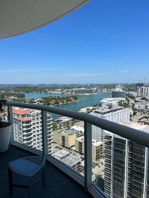Building Photo - 6365 Collins Ave Unit 2811 Rental
